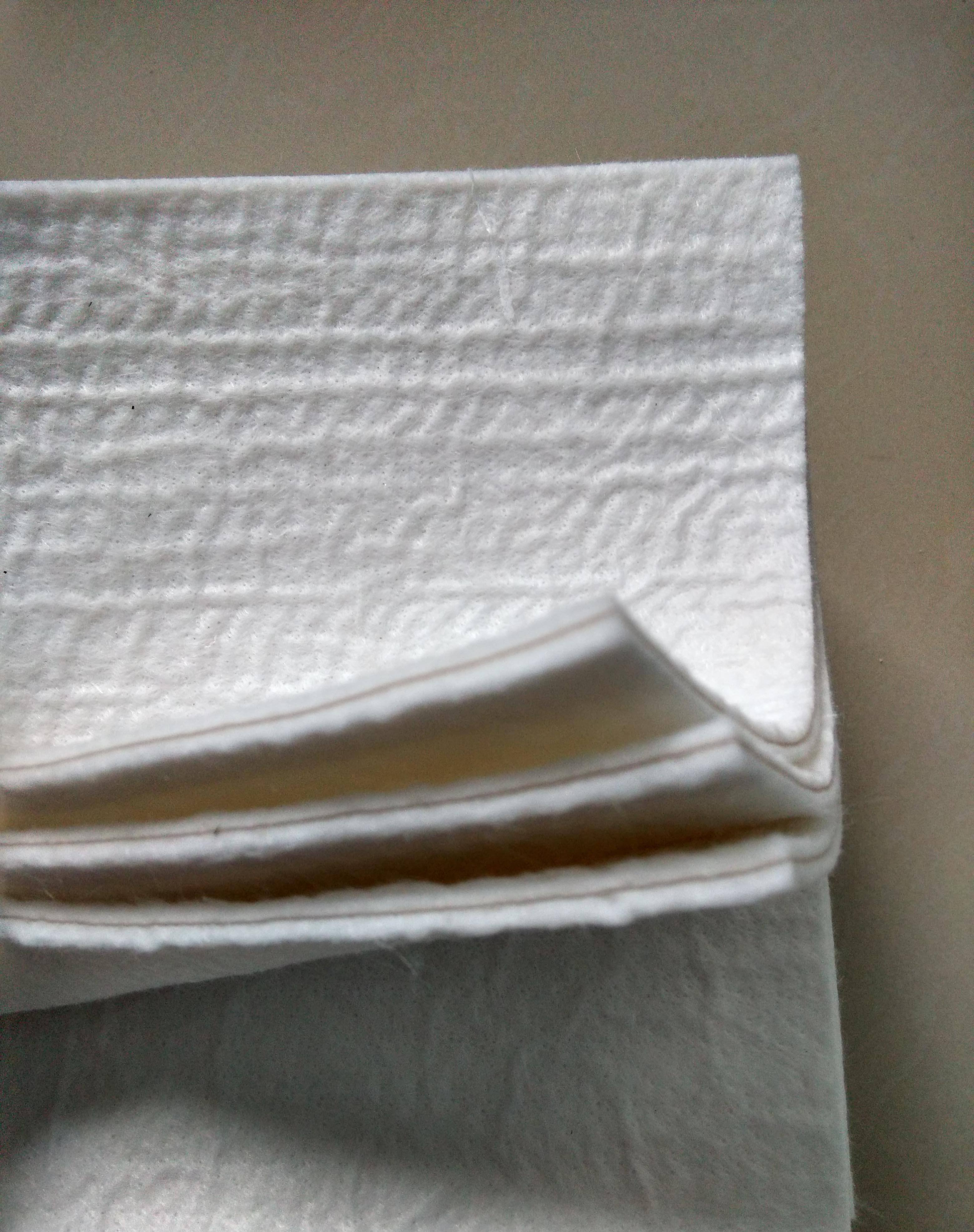 確定土工膜厚度的依據?